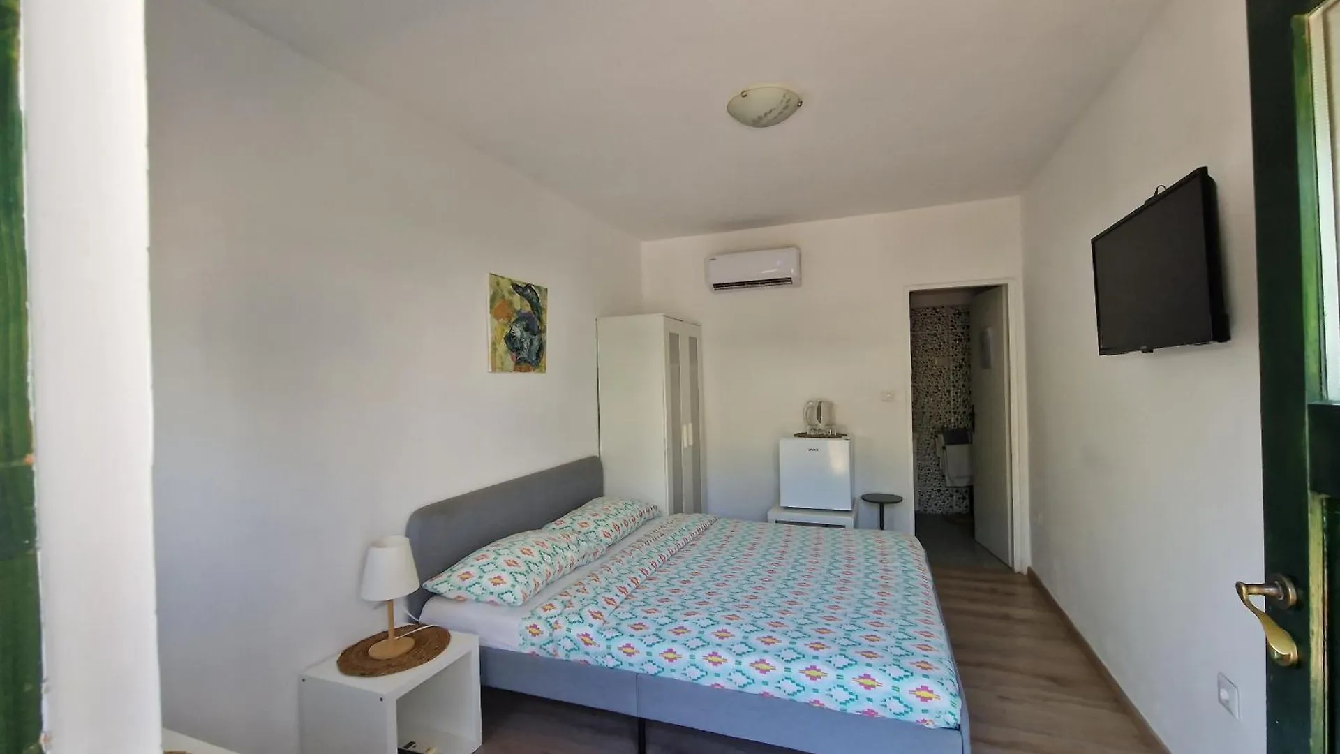 Rooms Lav Umag 3*,  Kroatië